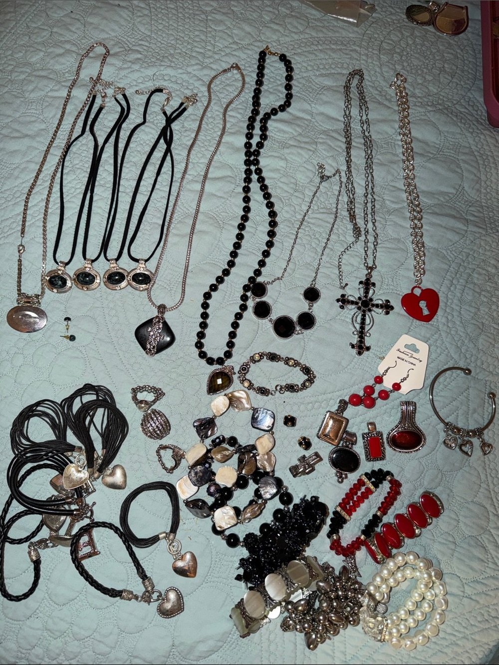 Source Unknown Black, Red, Silver, Pearl Women’s Necklace & Jewelry Mix